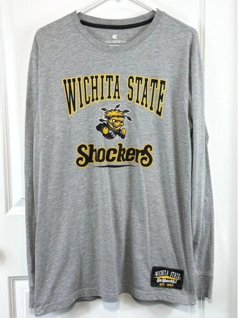 Colosseum Wichita State Shockers Long Sleeve Tee Men's XL NCAA WSU Athletic